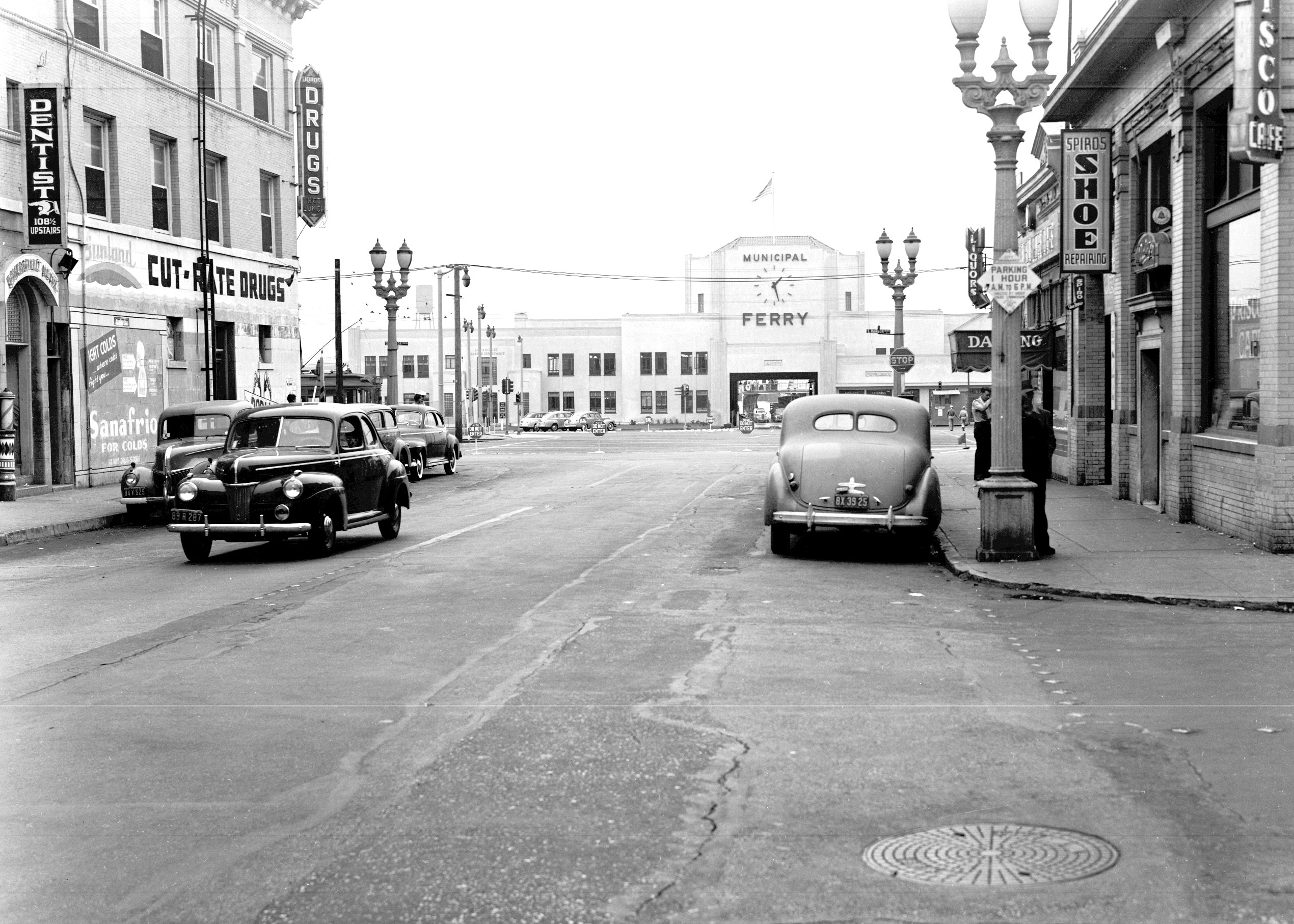Downtown San Pedro facing east, toward the Municipal Ferry Builing