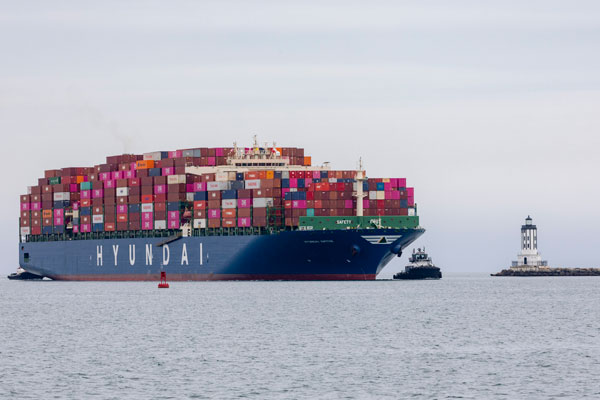 Vessel approaching Angels Gate