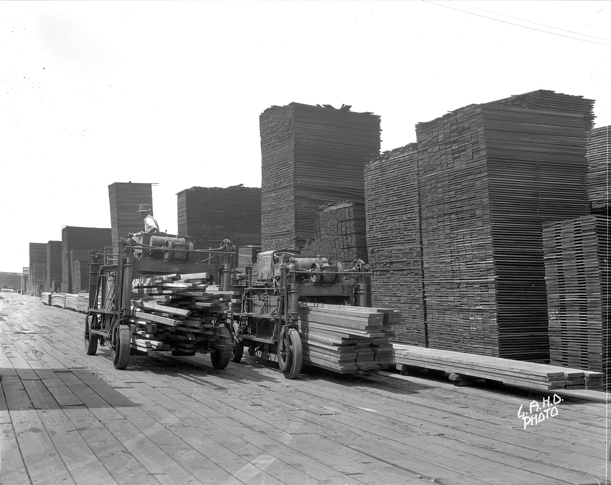 Lumber was a top import at the Port of Los Angeles during the early 1900s.