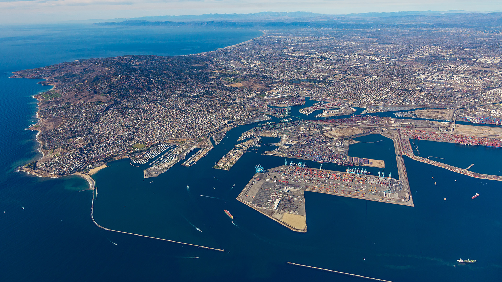 Photo Gallery | News and Media | About | Port of Los Angeles